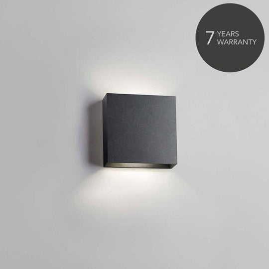 Compact W1 Væglampe Sort LED