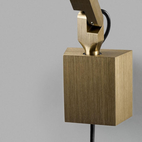 Dark Vægophæng Messing - Light-Point