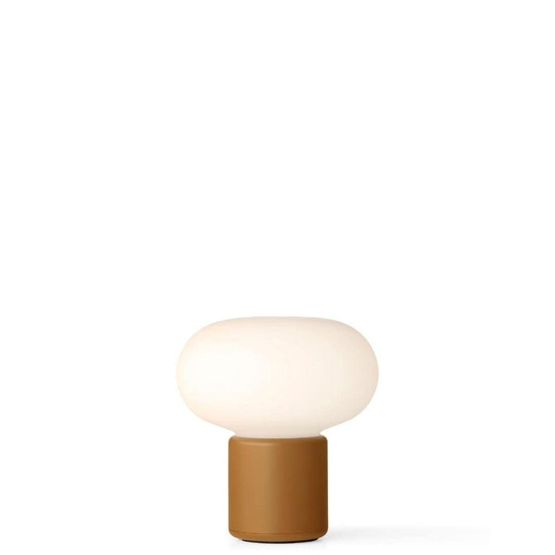 KARL-JOHAN PORTABLE OCHRE GUL BORDLAMPE - Bærbar hygge med et strejf af solskin