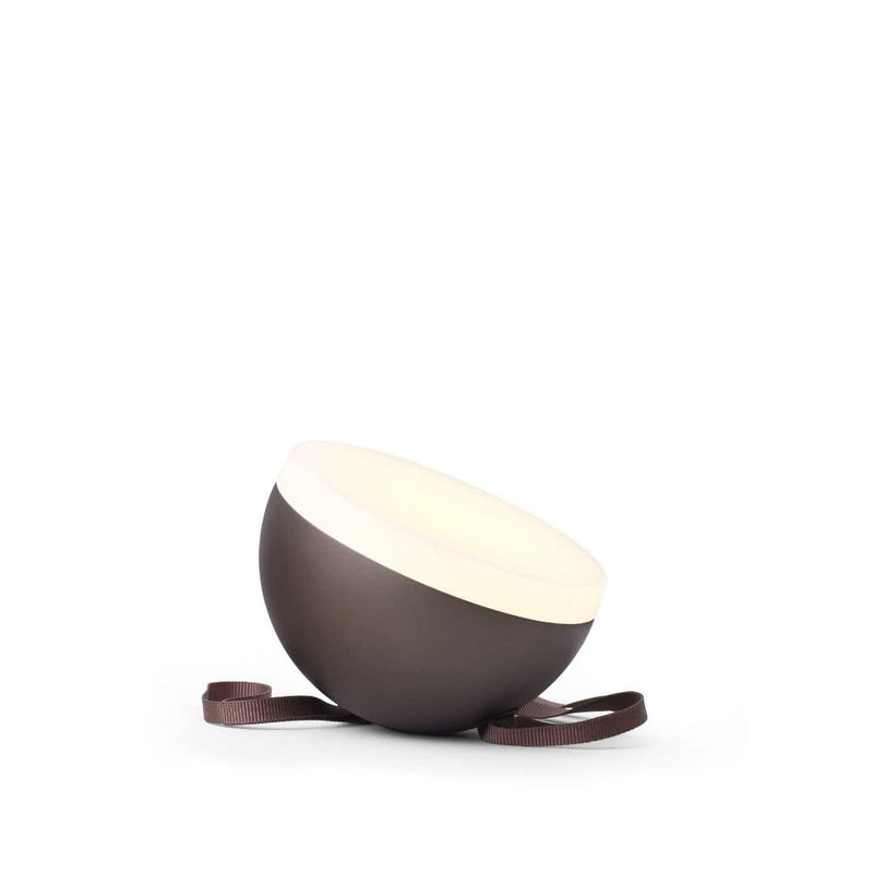 NEW WORKS SPHERE ADVENTURE LIGHT MØRK BRONZE BÆRBAR LAMPE - Lysende skulptur til eventyr